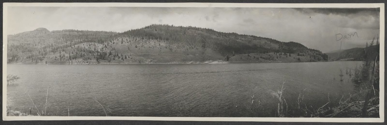A photograph, 1916. The first leaf of the file the archive catalogues as “Rio Grande Reservoir Road - correspondence and lawsuit - photograph”.